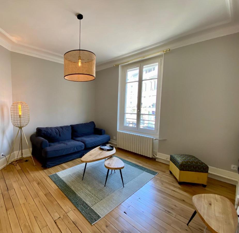 Grand Appartement De Caractere Au Coeur De Ville Moulins  Exterior foto